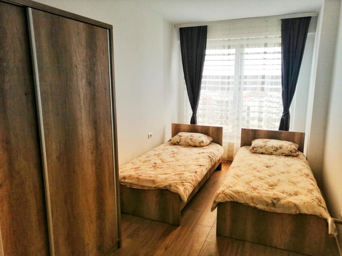 Sunflower Apartments Pristina Exterior photo