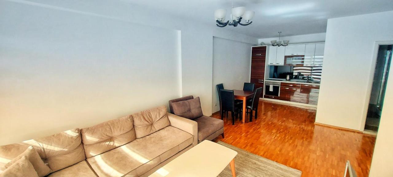 Sunflower Apartments Pristina Exterior photo